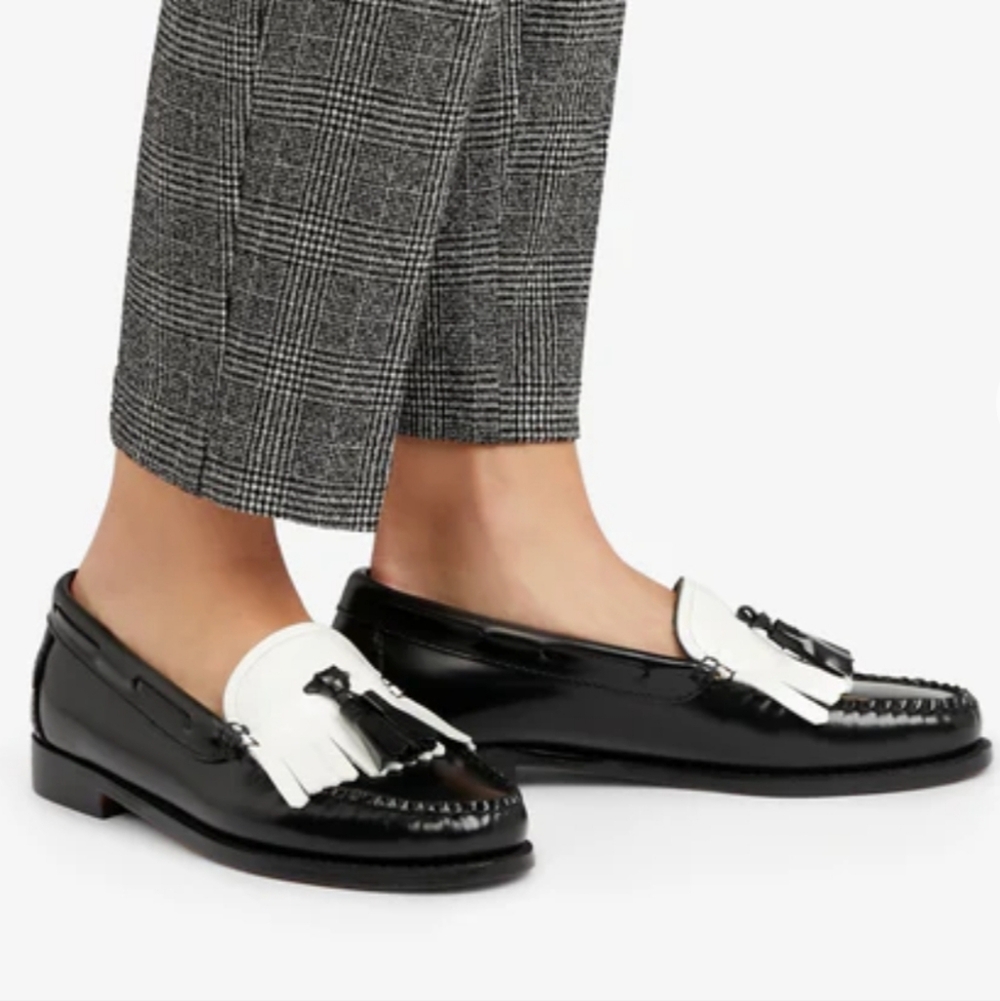 G.H. Bass & Co. Bass Weejuns Black & White Fringe Loafers Size 5 NWT